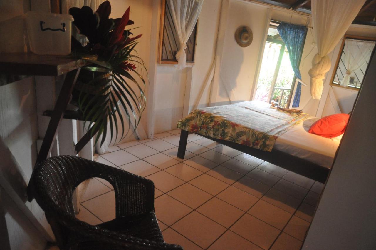 Hibiscus Valley Inn Marigot Ngoại thất bức ảnh