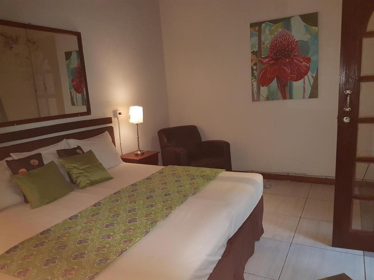 Hibiscus Valley Inn Marigot Ngoại thất bức ảnh