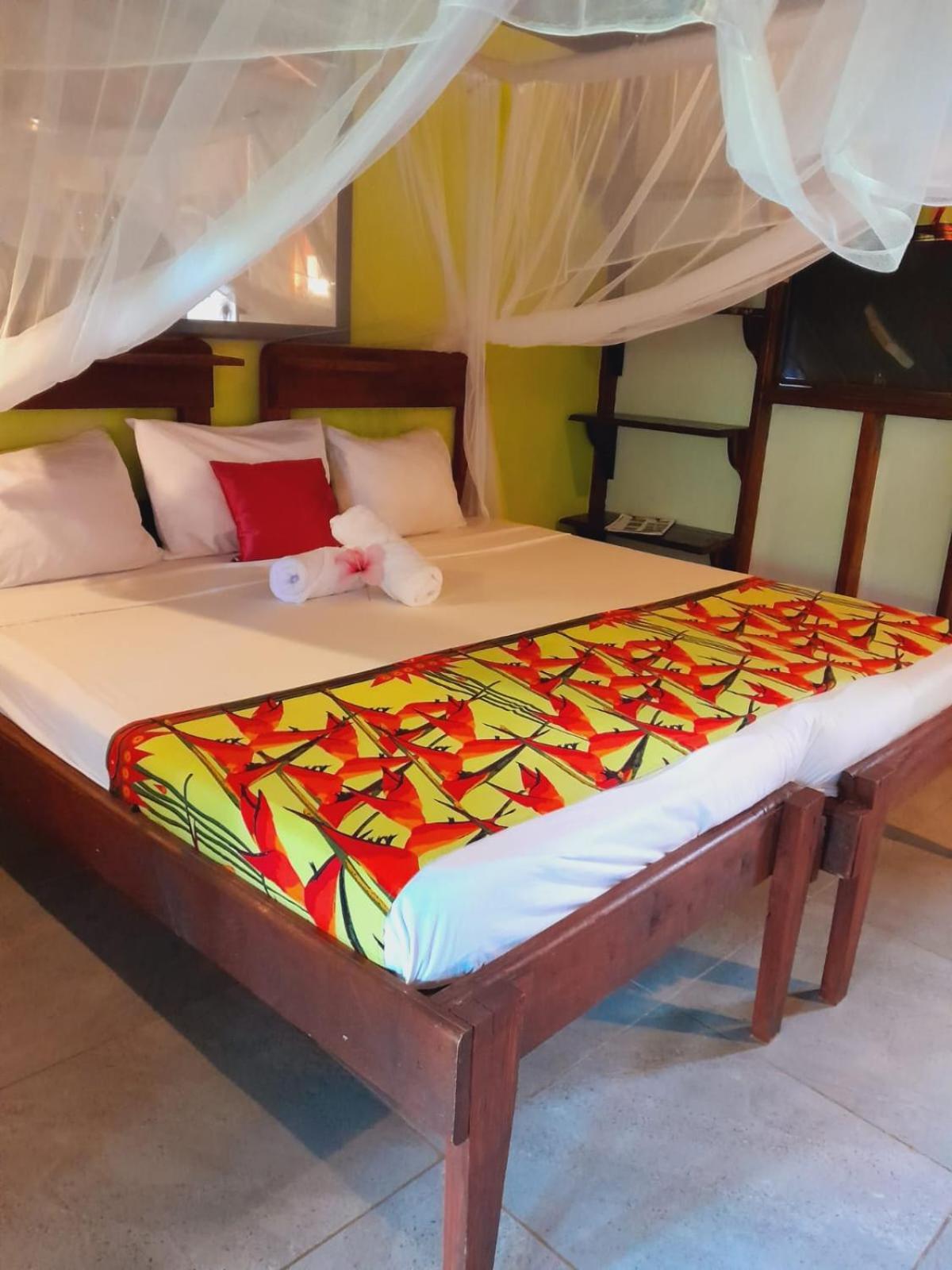 Hibiscus Valley Inn Marigot Ngoại thất bức ảnh