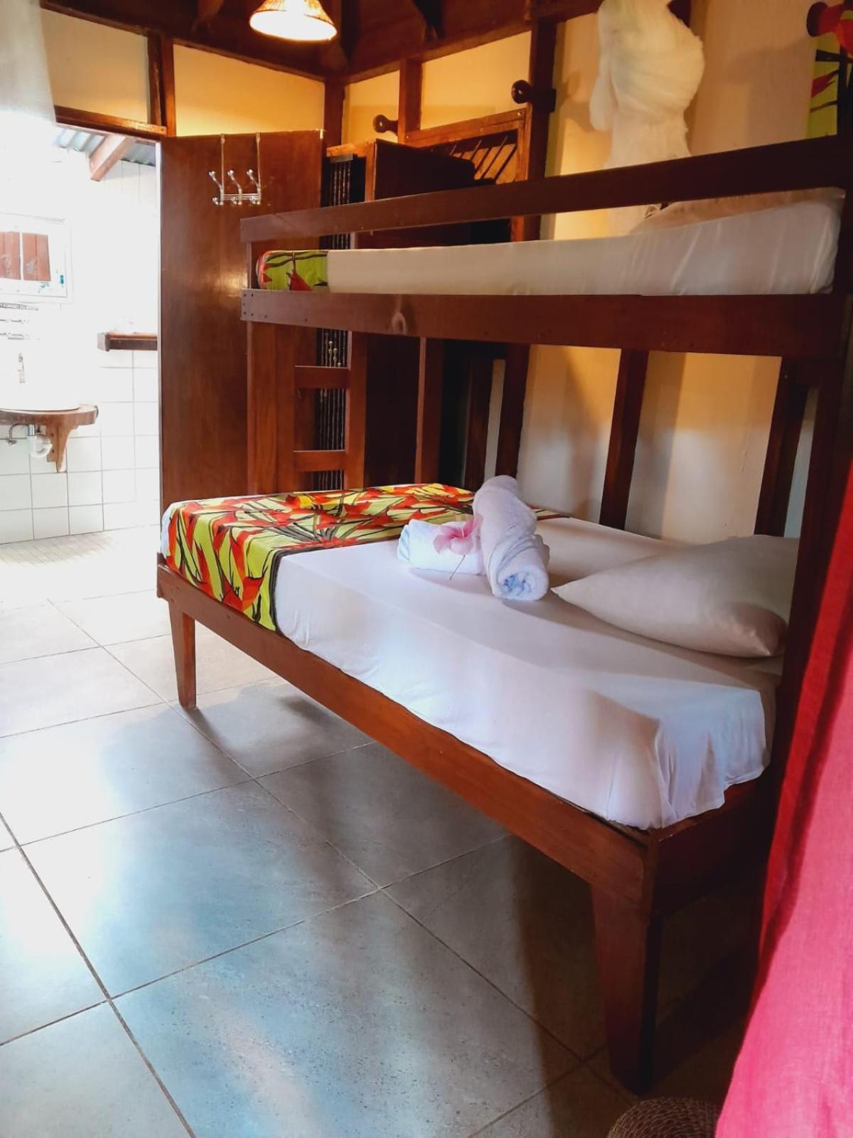 Hibiscus Valley Inn Marigot Ngoại thất bức ảnh